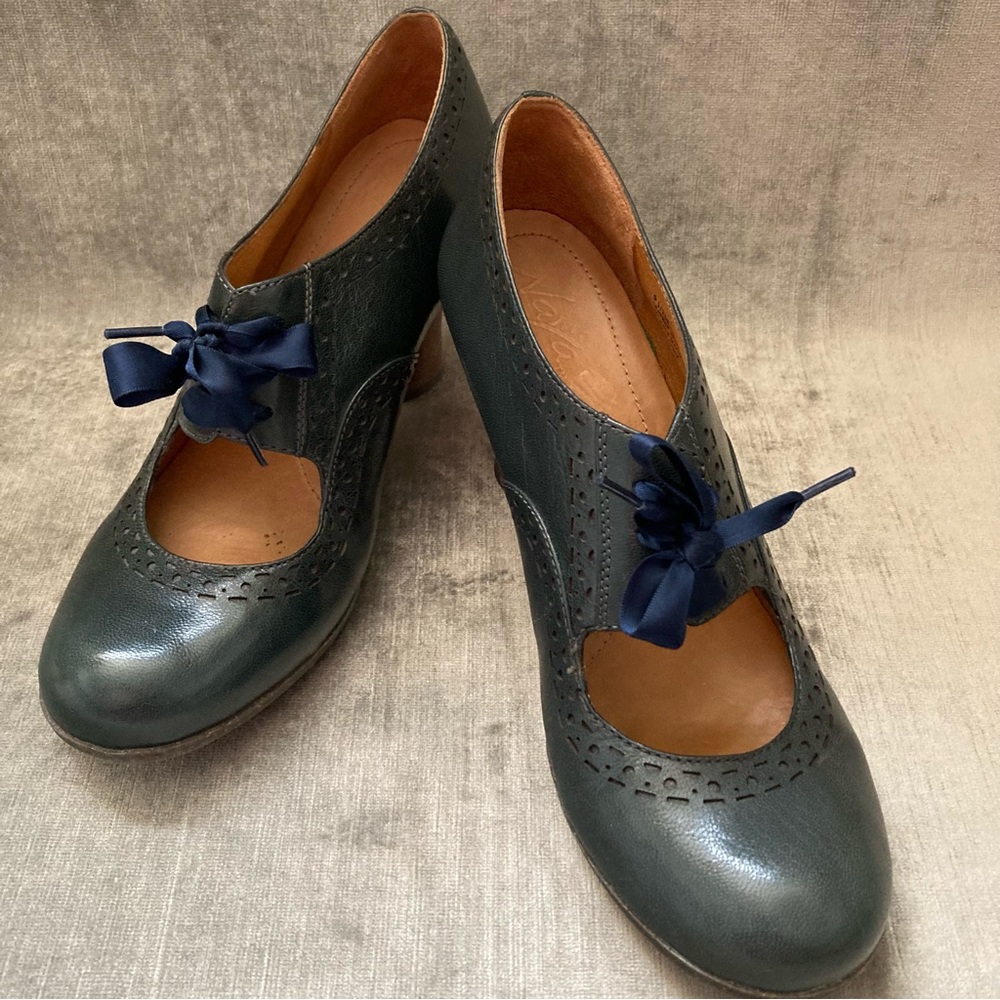 Naya Anthropologie Green Leather Mary Janes Lace Up Stacked Heel 9.5